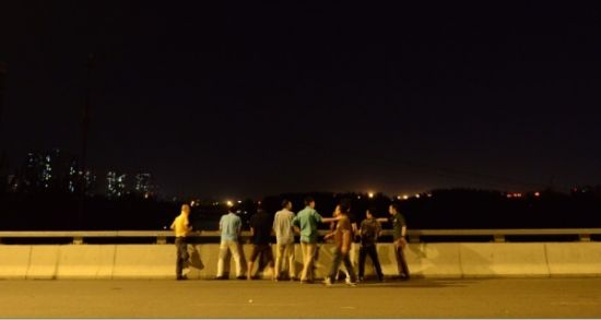 众人在北五环合影