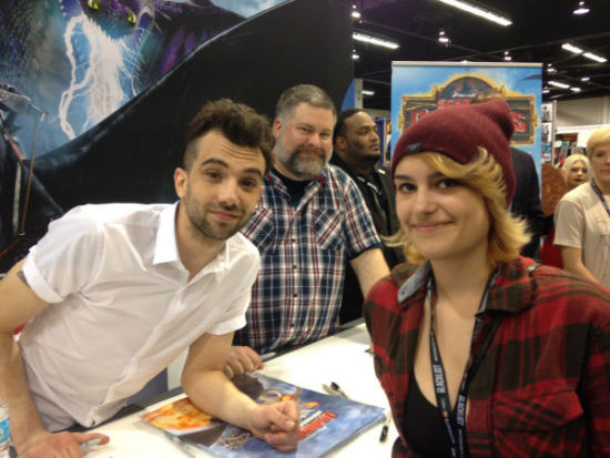 宝琳娜在动漫展WonderCon上见到了《驯龙高手》里的明星杰·巴鲁契(Jay Baruchel)。