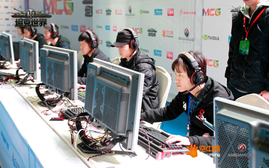 国内知名职业俱乐部“RG.Razer”凭借出色的发挥，以B组小组第一的身份出线！