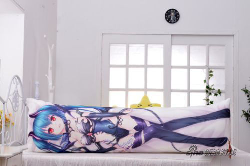 各种动漫游戏角色等身抱枕