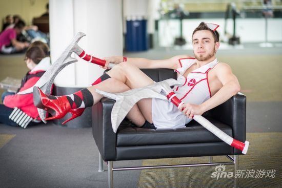 美国PAX游戏展反串COS闪瞎氪眼