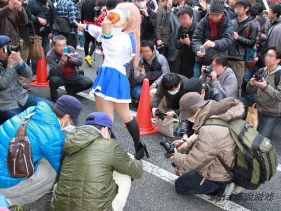 全是偷拍coser裙底的变态