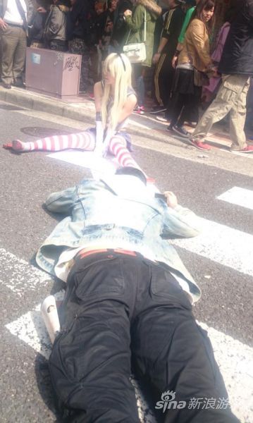 张开大腿的无节操coser