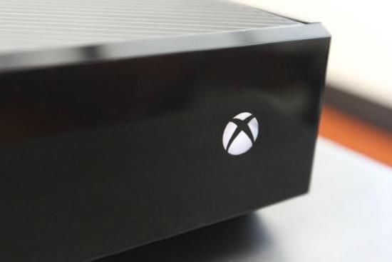 目前仅可用Xbox One对机顶盒做开关选台等基本控制