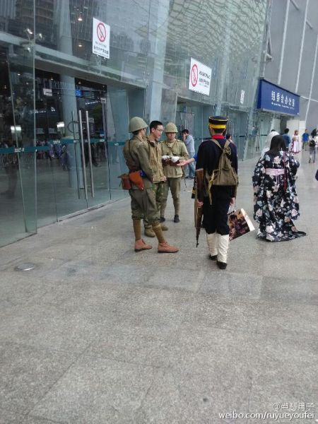 成都漫展现场出现穿日本军装者