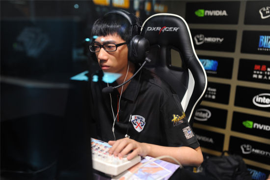 黄金风暴联赛第六周现场图赏-风暴英雄专区