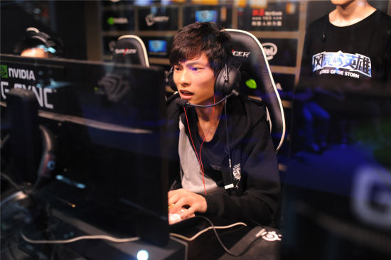 EDG通过精心准备在黄金风暴联赛完成对eStar的复仇