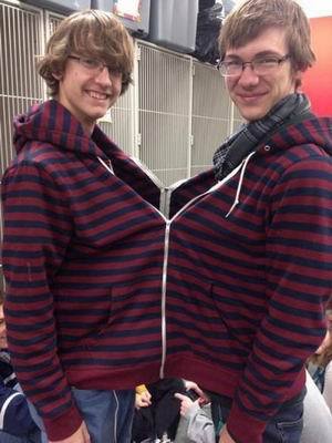 《全民飞机大战》新战机新宠物上线 合体热潮来袭