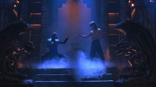 为何格斗游戏改编电影多票房毒药src="http://y0.ifengimg.com/dbcc8e45854c158f/2014/0403/ori_533cef2549074.jpeg"