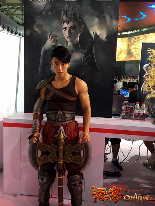 图片： 图5：《无冬online》角色COS.jpg