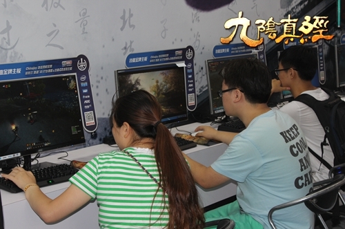 高温引爆蜗牛展台 九阴真经CJ首日看点