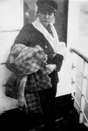 男装示人的川岛芳子。