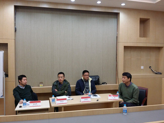 会讲现场：唐文明(左一)刘海波(左二)赵广明(右二)陈明(右一)