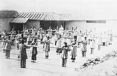 清末女子也参加体育兵操训练。（资料图片）