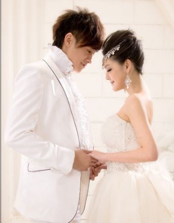 小s婚纱_婚纱情侣头像(3)