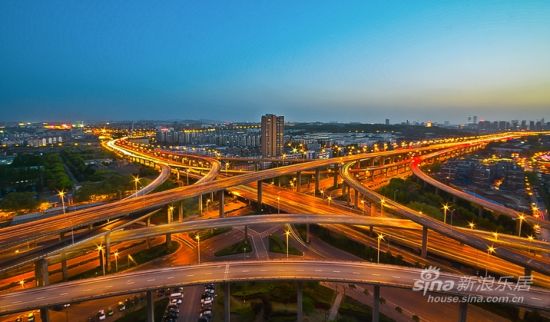 作品名称:城市交响曲