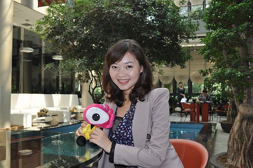 永威翡翠城微笑天使汤蕾美丽大变身