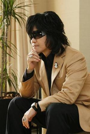 toshi告别演唱会后首度复出 发行个人专辑(图)