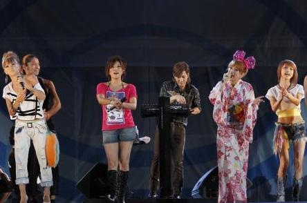 小室哲哉《thx a lot》滨崎步等33人合唱(图)
