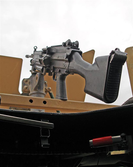 美国fn公司即将为美国陆军提供m24b机枪(图)