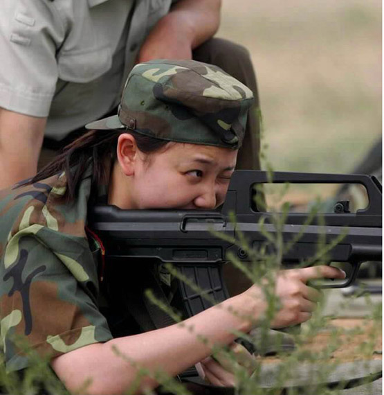 的确,雷达修理所每年下部队技术保障的任务都很繁重,精壮的小伙子都