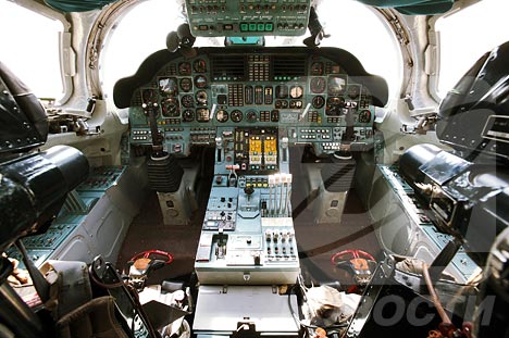 B52轰炸机内部图片图片