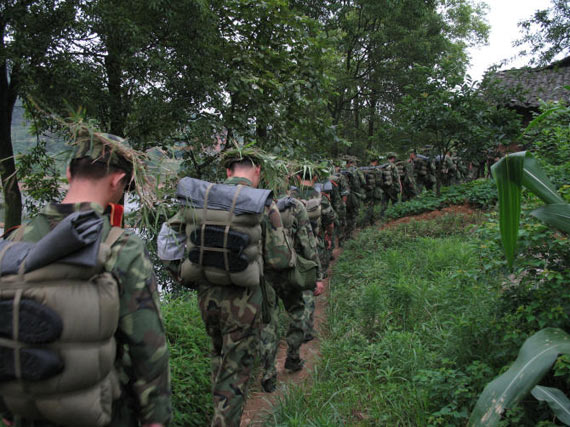 中国军校野外综合演练技术类学员唱主角(图)