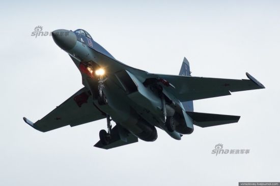 资料图：俄罗斯空军编号01苏-35S改进型战机