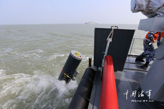中国扫雷舰成功扫爆战雷