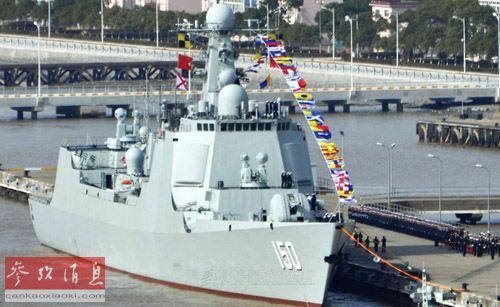　中国海军新型驱逐舰——“长春舰”