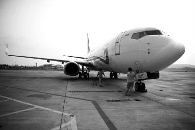 昨日，福州航空引进的第二架客机从海口飞抵长乐机场