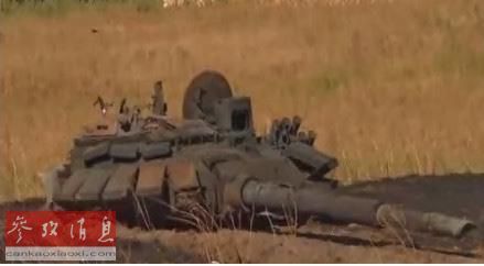 　　在乌克兰战争中被掀掉的T-72B3坦克炮塔(加拿大《汉和防务评论》月刊