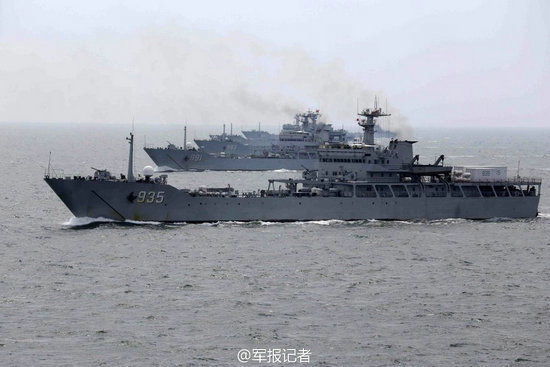 资料图：解放军登陆舰编队