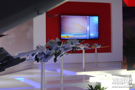 资料图：航展上出现了FTC-2000教练/战斗机和FTC-2000G多用途战斗机的模型，两者间的区别很明显
