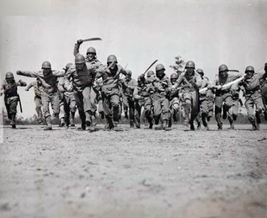 资料图：二战美军白刃战训练