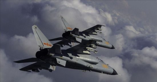 资料图：我军飞豹战机空中巡航