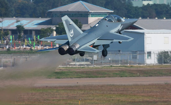 资料图：L-15还面临发动机国产化的问题