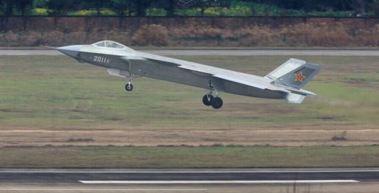 资料图：歼-20也需要过渡型发动机