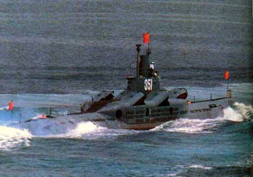 　　资料图：33G1型潜艇是中国第一艘发射飞航式导弹的潜艇，也曾是唯一的一艘水面发射飞航式导弹的潜艇