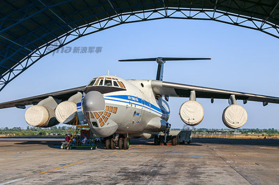 　　资料图：俄罗斯终于搞出来大型运输机，伊尔476。对于俄罗斯未来整体航空工业的发展的情况表示堪忧。