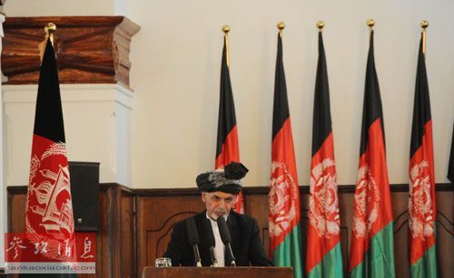 资料图片：2014年9月29日，阿富汗新总统加尼宣誓就职。新华社发