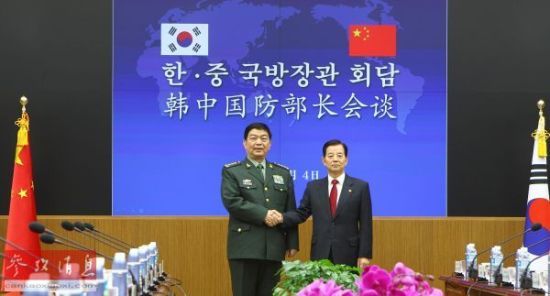 中国防长常万全在首尔会见韩国防长