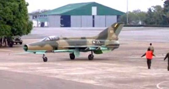 　　图为缅甸空军装备的歼-7型战机，目前该型战机是缅甸空军的主力。（资料图）