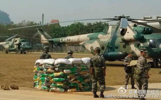 我军2架直升机待命