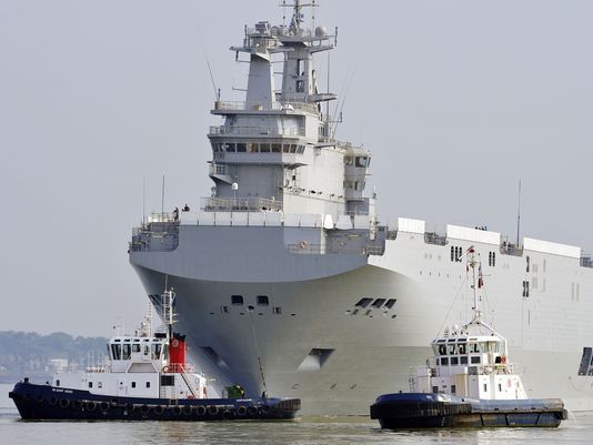 法国售俄但目前停止移交的“西北风”级“塞瓦斯托波尔”号直升机航母 