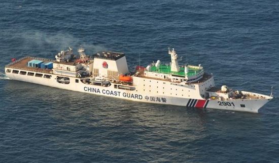 “海警2901”船试航照片