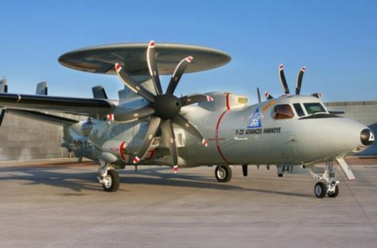 日本拟采购美军E-2D预警机，该机上安装有新型APY-9有源相控阵雷达
