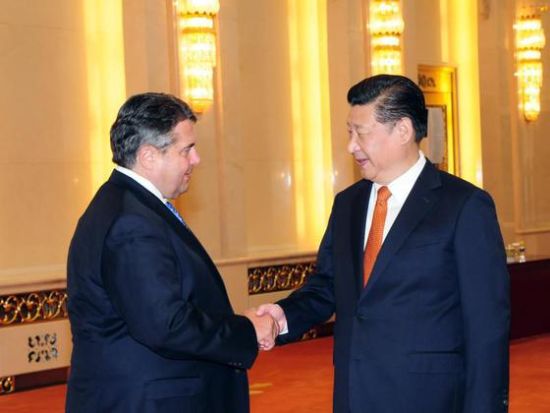 习近平15日在人民大会堂会见德国社会民主党主席、副总理加布里尔。 