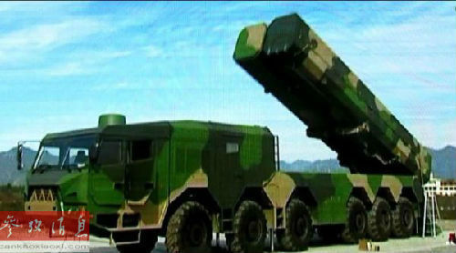 网上流传的中国大型移动导弹发射车图片(美国《大众科学》)
