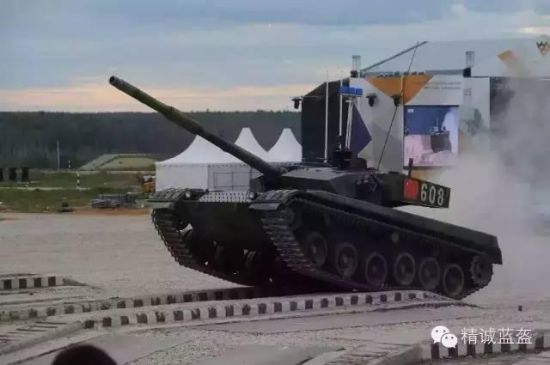 资料图：中国96A1坦克在俄罗斯参加比赛